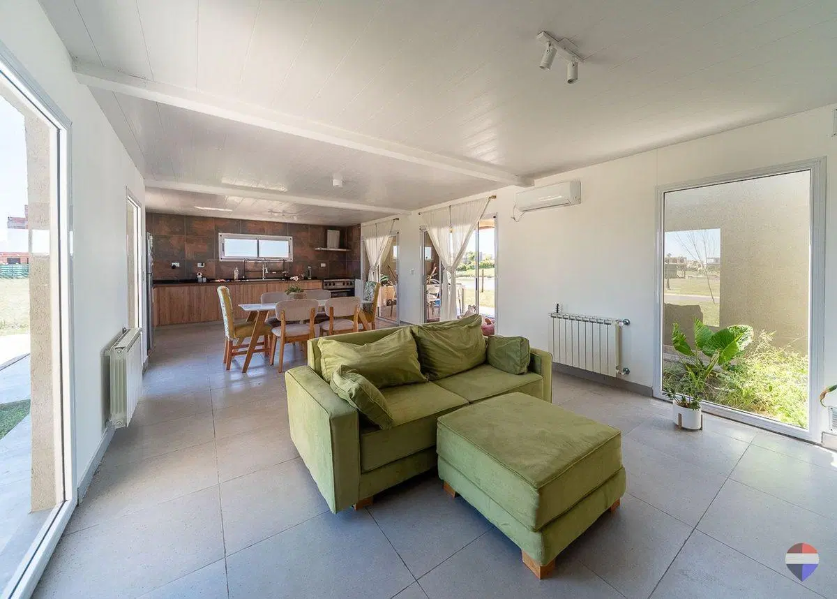 CASA 4 AMBIENTES EN VENTA SAN SEBASTIAN CON PILETA 3