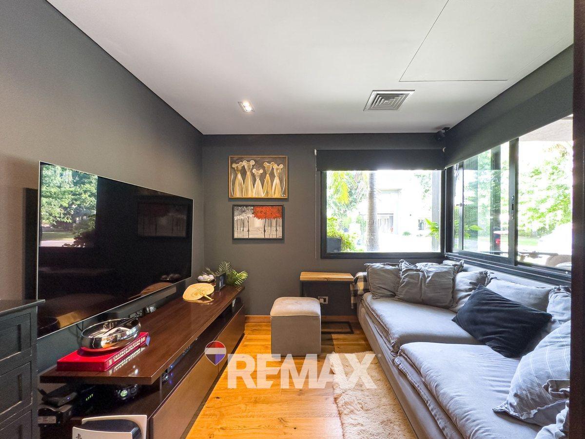 CASA 4 AMBIENTES EN VENTA BARRIO EL ROCIO CANNING