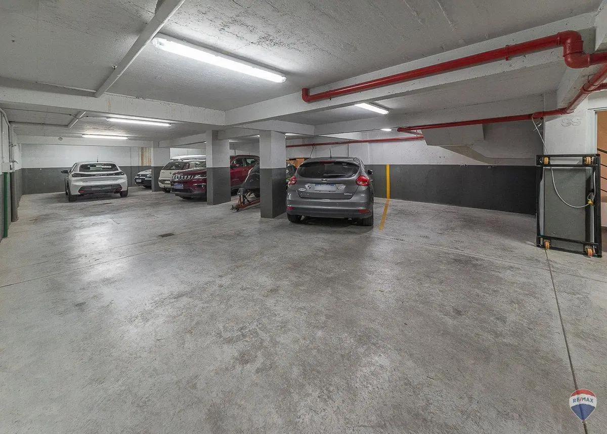 VENTA COCHERA CUBIERTA BELGRANO 5