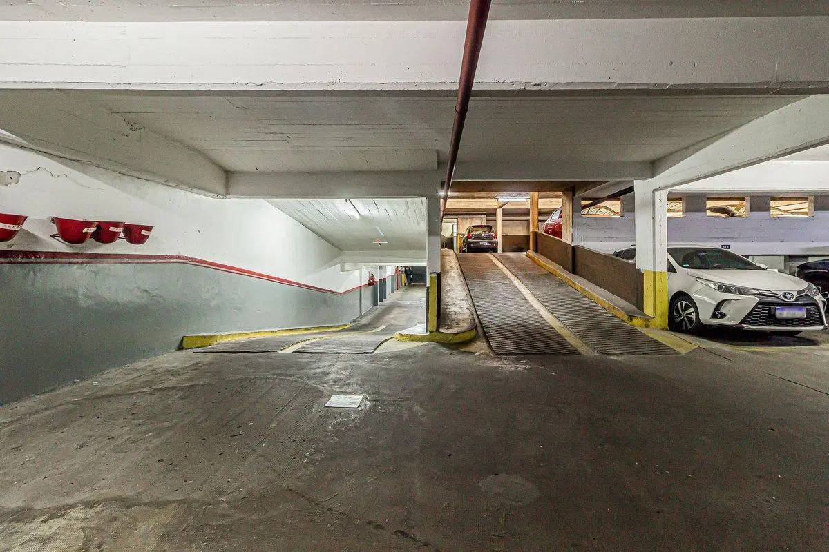 Venta cochera en Recoleta con camara de seguridad 2