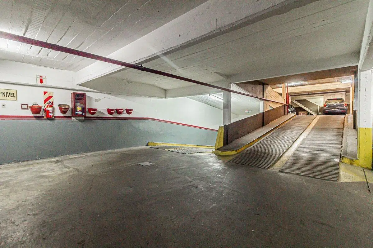 Venta cochera en Recoleta con camara de seguridad 3