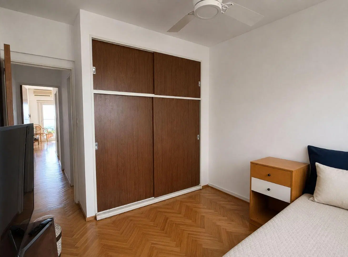 VENTA DEPTO 4 AMB BALCON COCHERA EN VICENTE LOPEZ 4