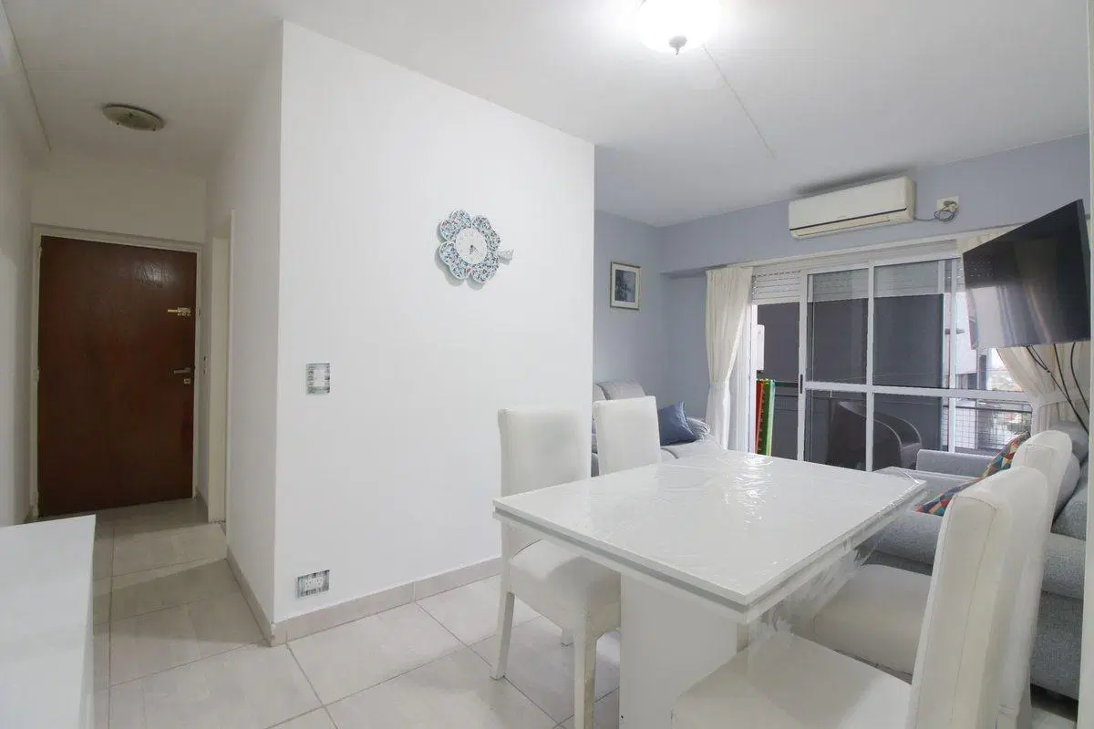 3 amb con balcón y vista abierta Quilmes 2