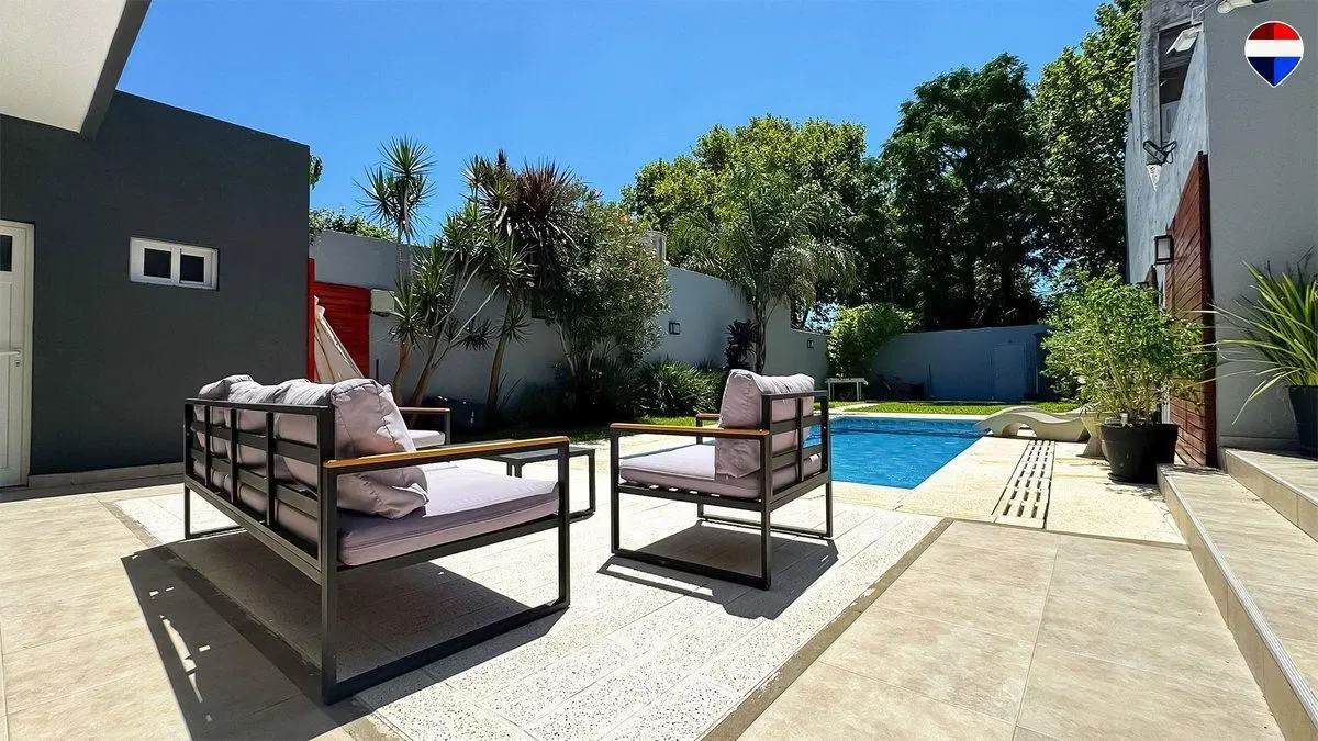 LOTE CON QUINCHO,BAÑO Y PILETA EN LOMAS DE ZAMORA 2