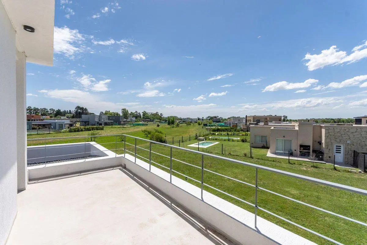 Venta casa 4 amb Santa Lucía con jardín y parrilla 4