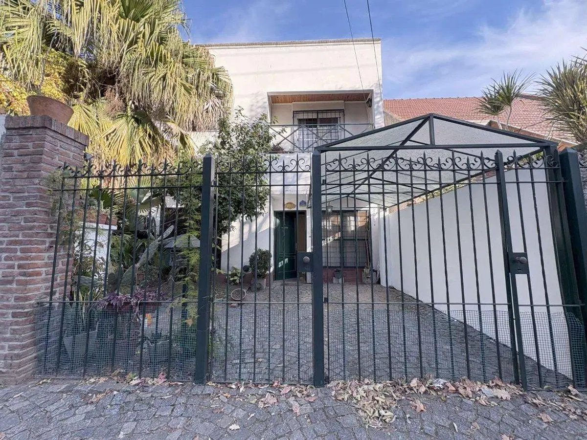 VENTA CASA 5 AMBIENTES CON PATIO PARRILLA PALOMAR 2