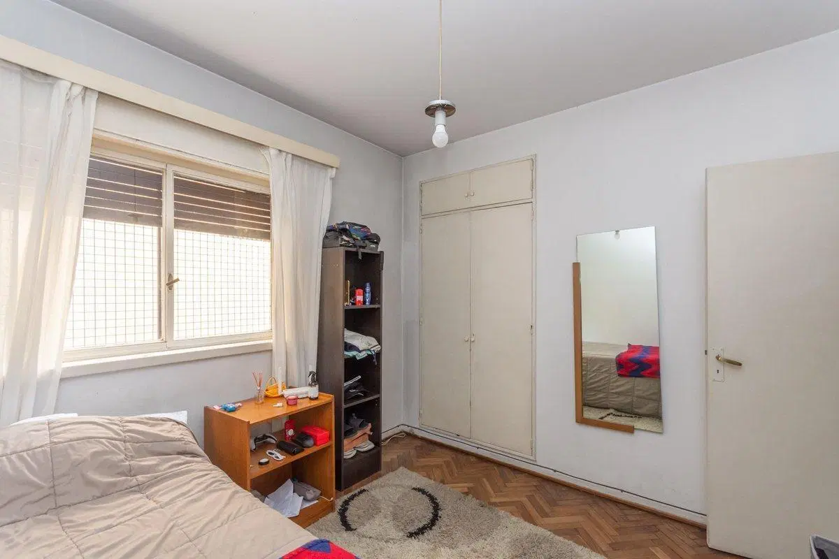 VENTA DEPTO 4 AMB CON DEPENDEN COCHERA Y BAULERA 5