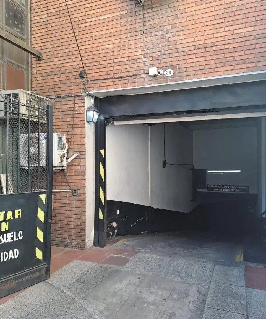VENTA COCHERA FLORES CON SEGURIDAD 24 HS 1ER SUBS 5