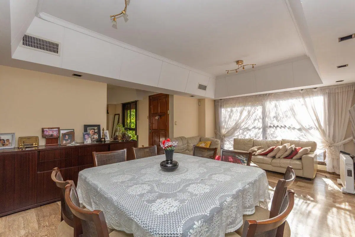 Venta PH 5 ambientes con terraza cochera Flores 3