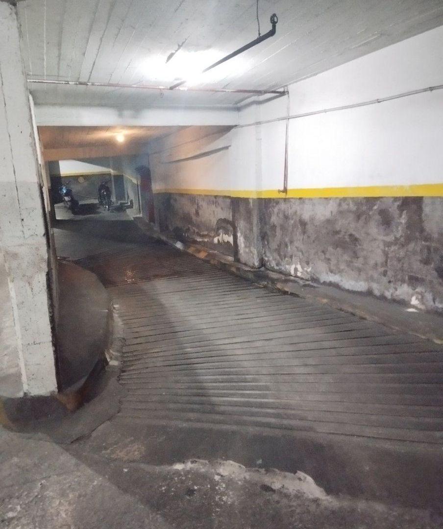 Venta cochera fija y cubierta en Retiro