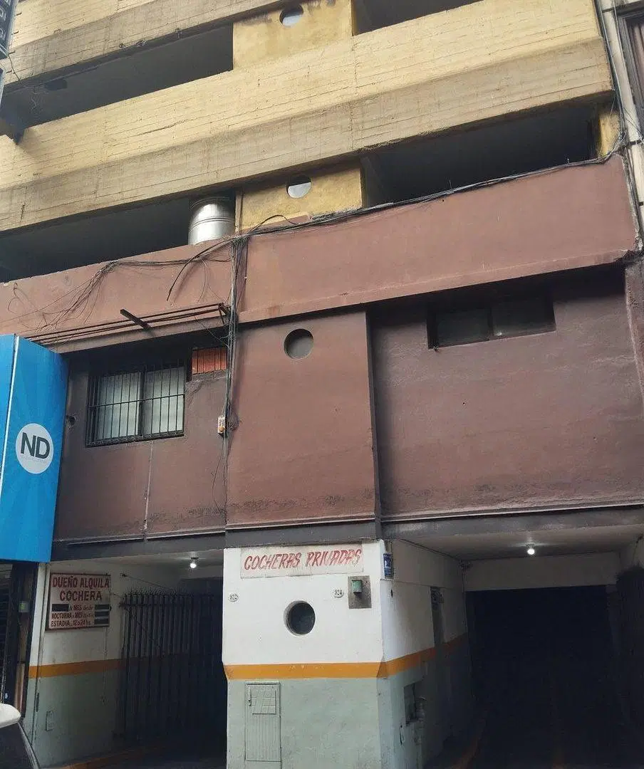 Venta cochera fija y cubierta en Retiro 4