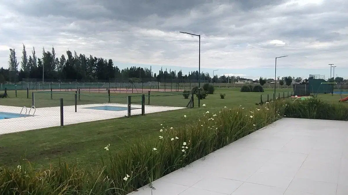 LOTE EN FINCAS DE SAN VICENTE JOVEN 5