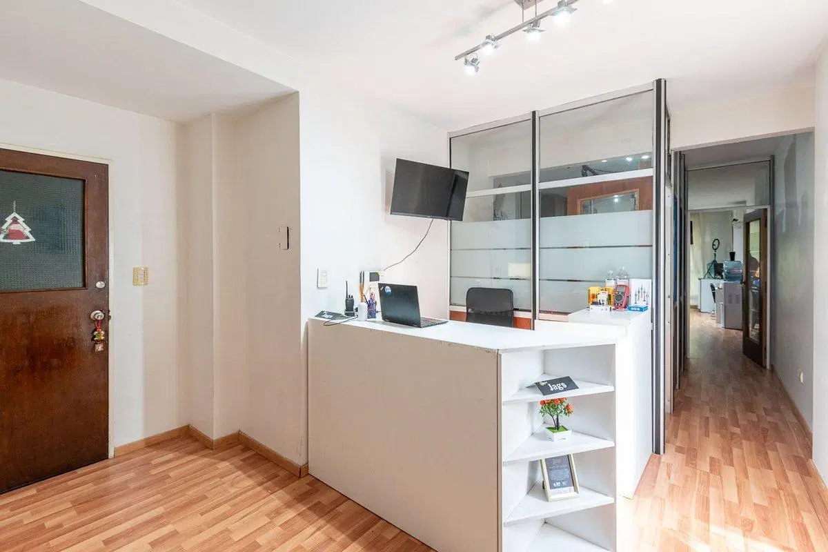 Venta oficina en Balvanera en excelente estado 3
