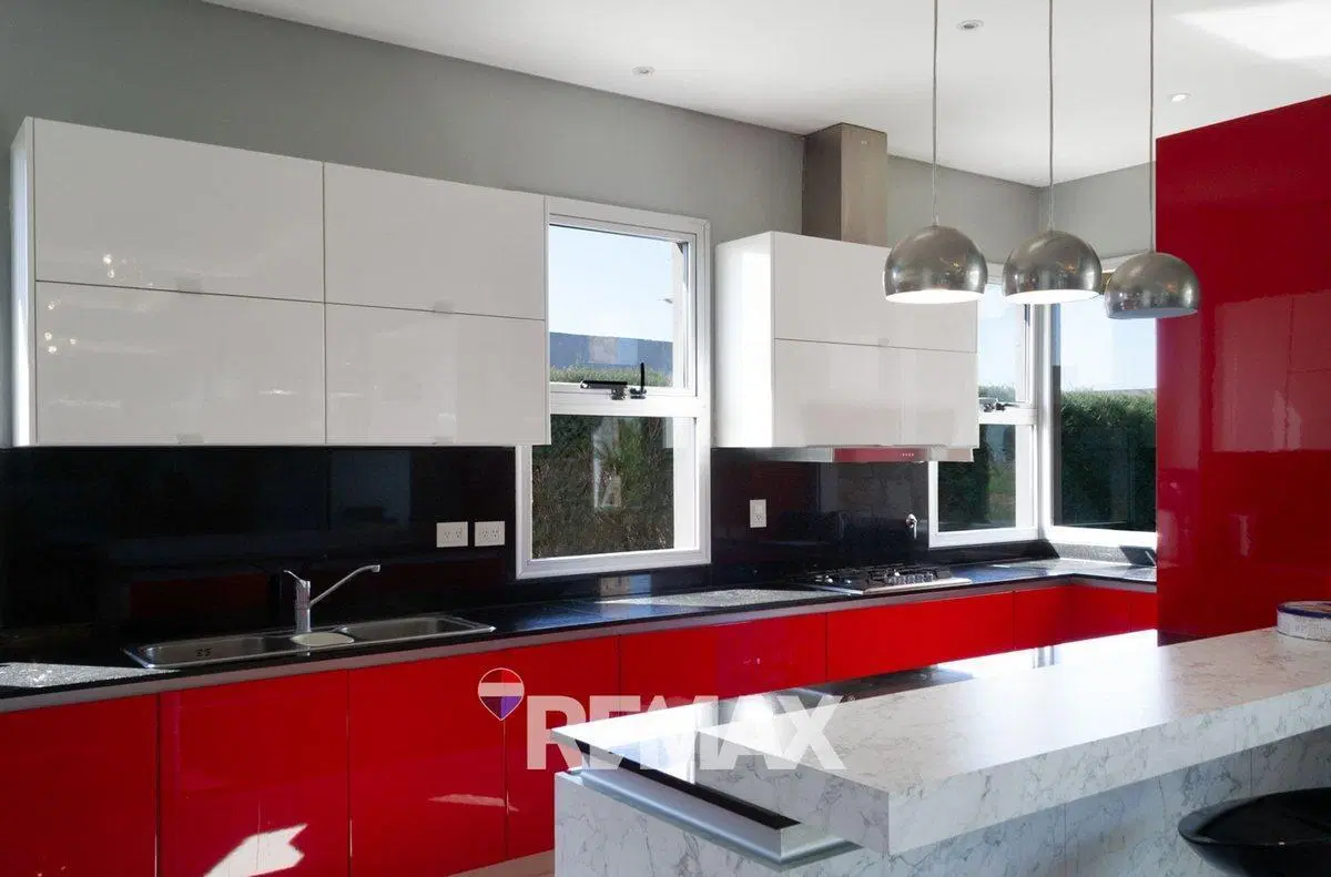 CASA 7 AMBIENTES VENTA LA PROVIDENCIA A LA LAGUNA 3