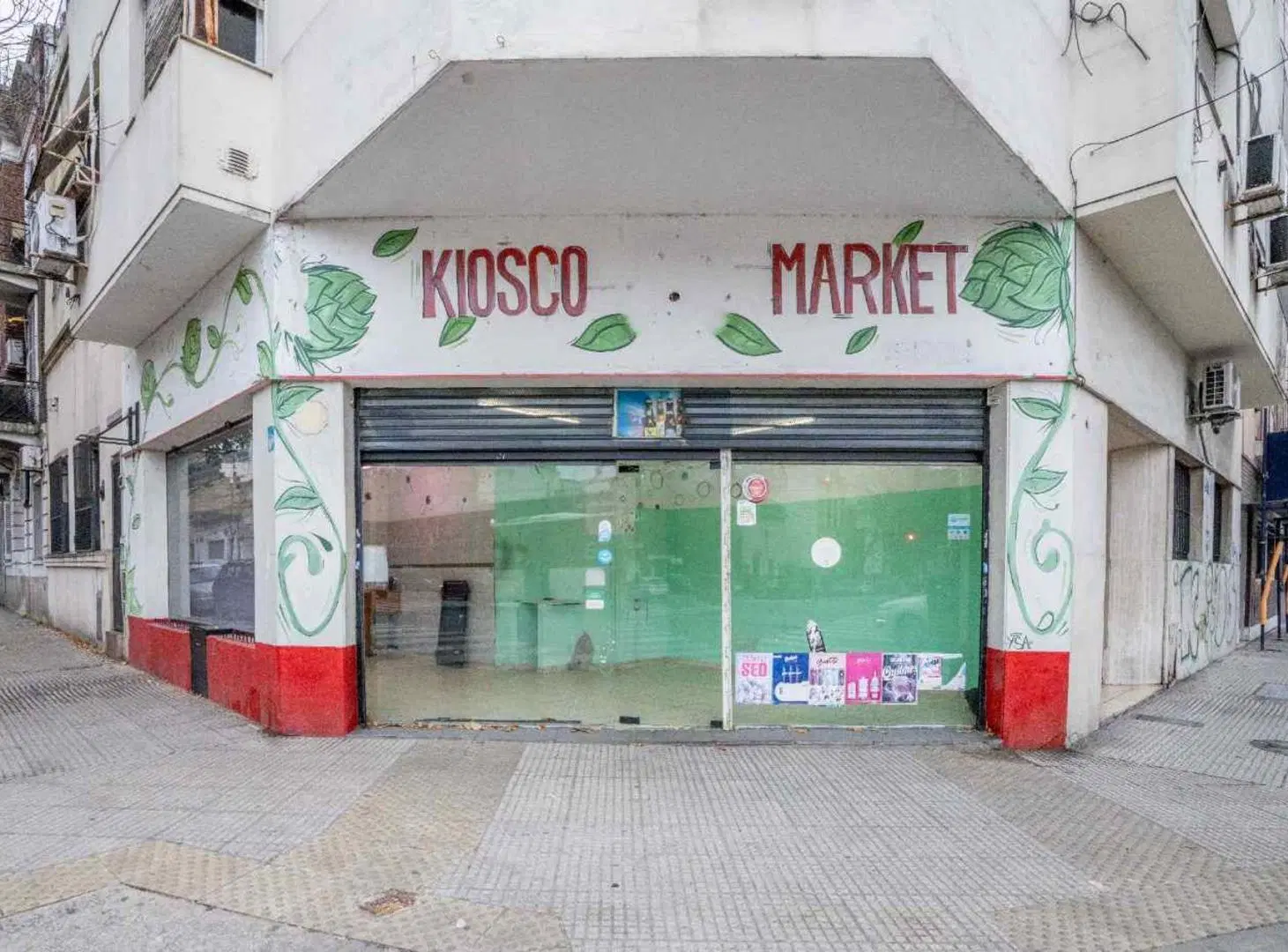 Local en Esquina sobre Av Jujuy Gran Visibilidad 3