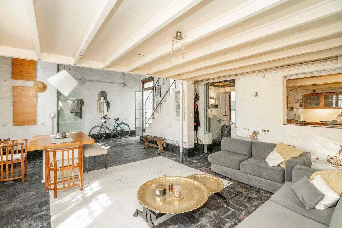 VENTA CASA EN LOTE PROPIO 5 AMBIENTES  PALERMO 2