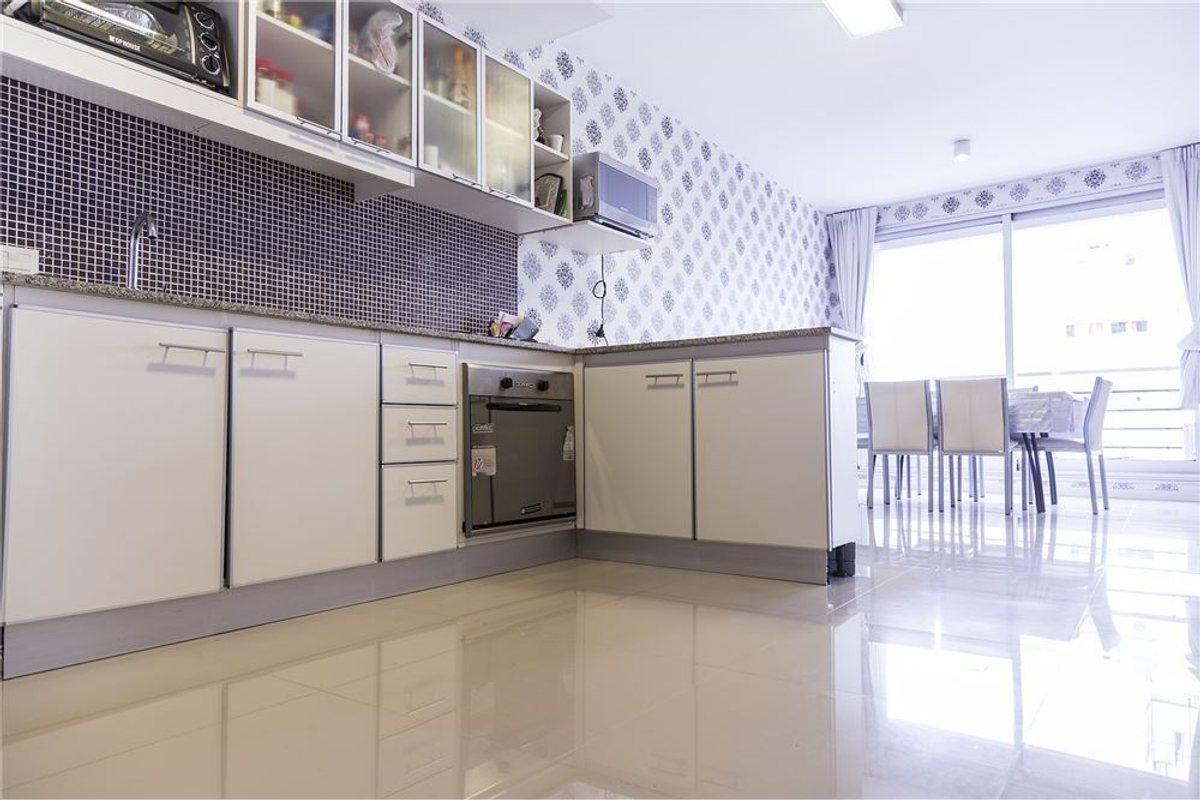 Foto de VENTA DEPTO 3 AMB CON COCHERA FIJA EN BARRIO NORTE, imagen 5