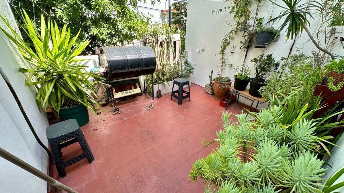 VENTA PH 3 AMB EN PARQUE CHACABUCO CON RENTA 4