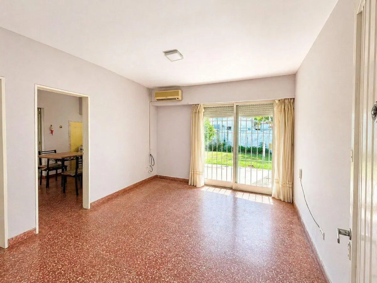 CASA 3 AMBIENTES VENTA CARMEN DE ARECO 2