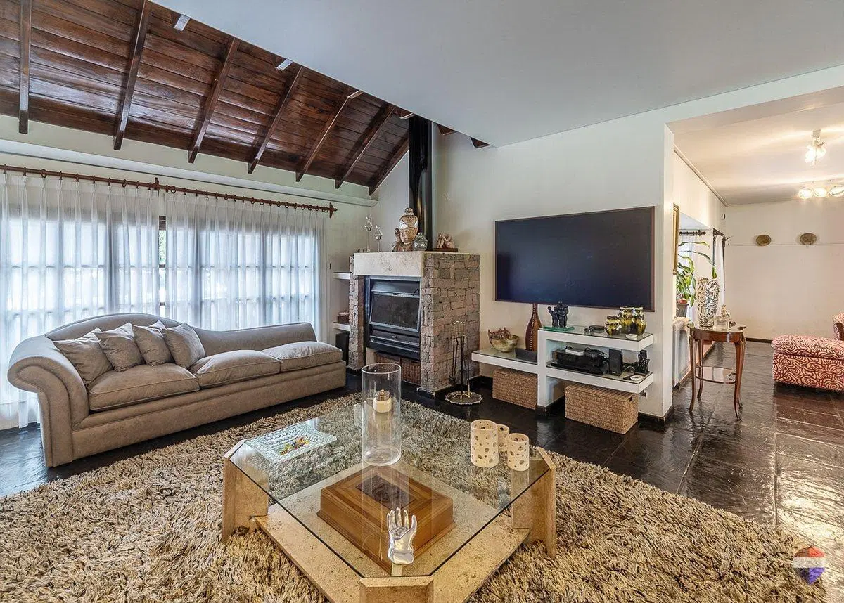 CASA 7 AMB VENTA MARTINEZ JARDIN PILETA Y QUINCHO 4
