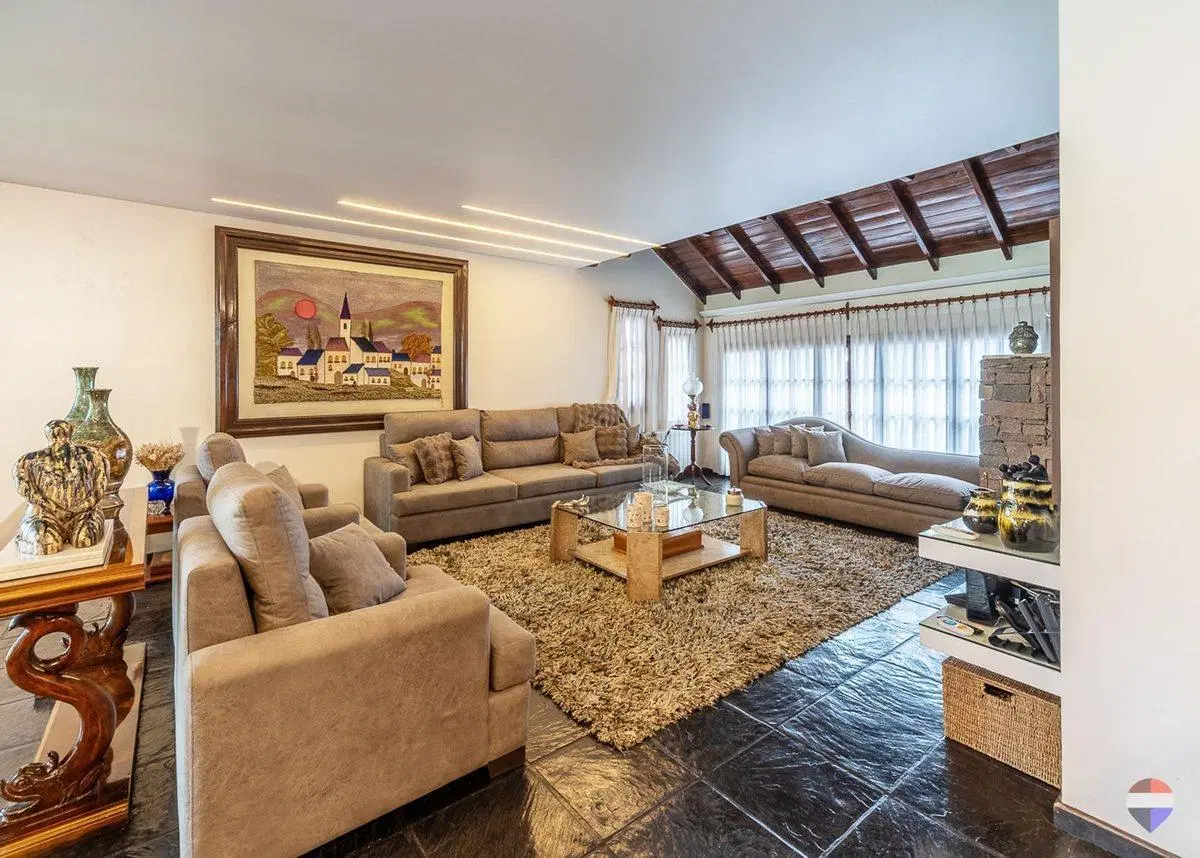 CASA 7 AMB VENTA MARTINEZ JARDIN PILETA Y QUINCHO 3