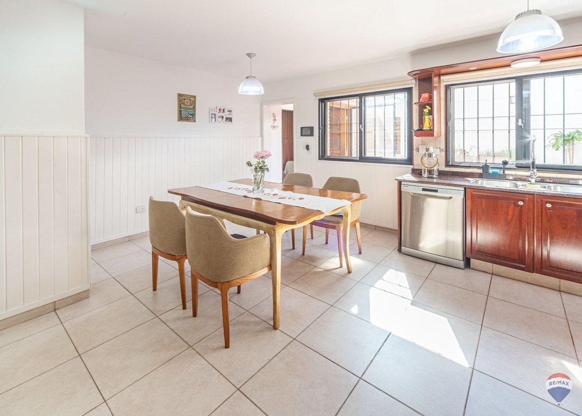 Foto de Casa 5 ambientes venta Ramos Mejia con jardin, imagen 5