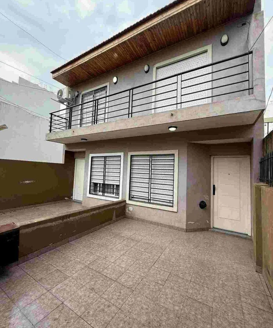 VENTA DUPLEX 3 AMBIENTES  EN VILLA LUZURIAGA 2
