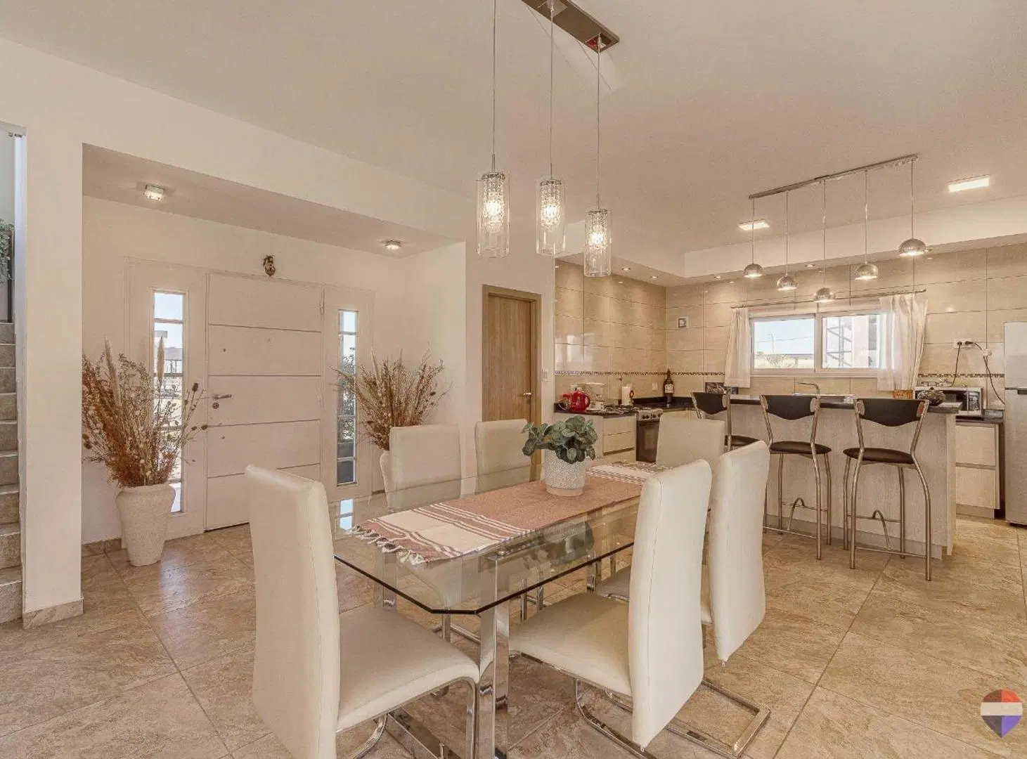 VENTA CASA EN LAGOS DE CANNING LOTE INTERNO PILETA 5