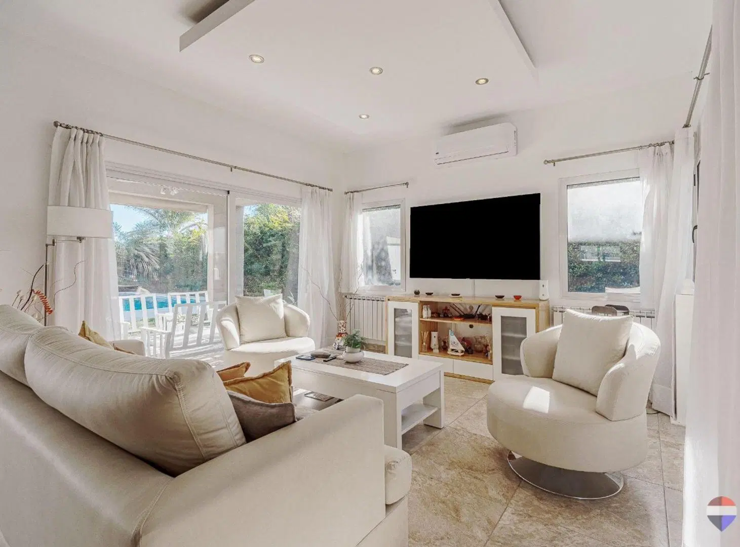 VENTA CASA EN LAGOS DE CANNING LOTE INTERNO PILETA 4