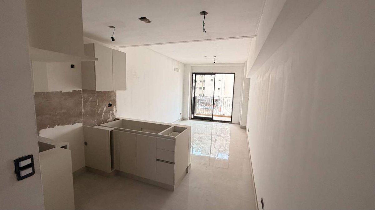 Foto de VENTA EN POZO MONOAMBIENTE MONSERRAT, imagen 2