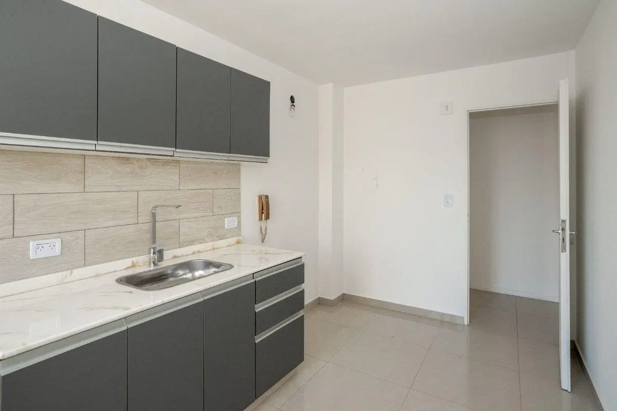 Departamento 3 Amb Apto Crédito en Mataderos 5