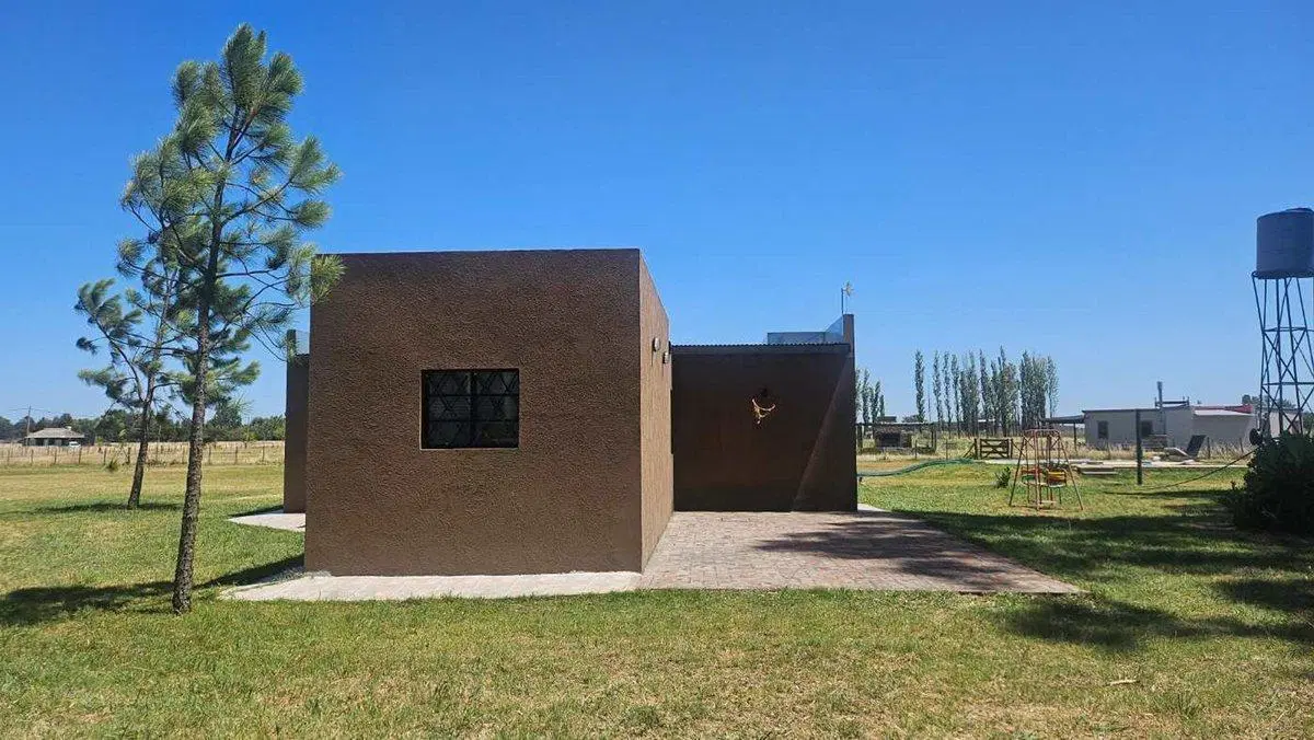 QUINTA EN VENTA CON PILETA EN MERCEDES 5