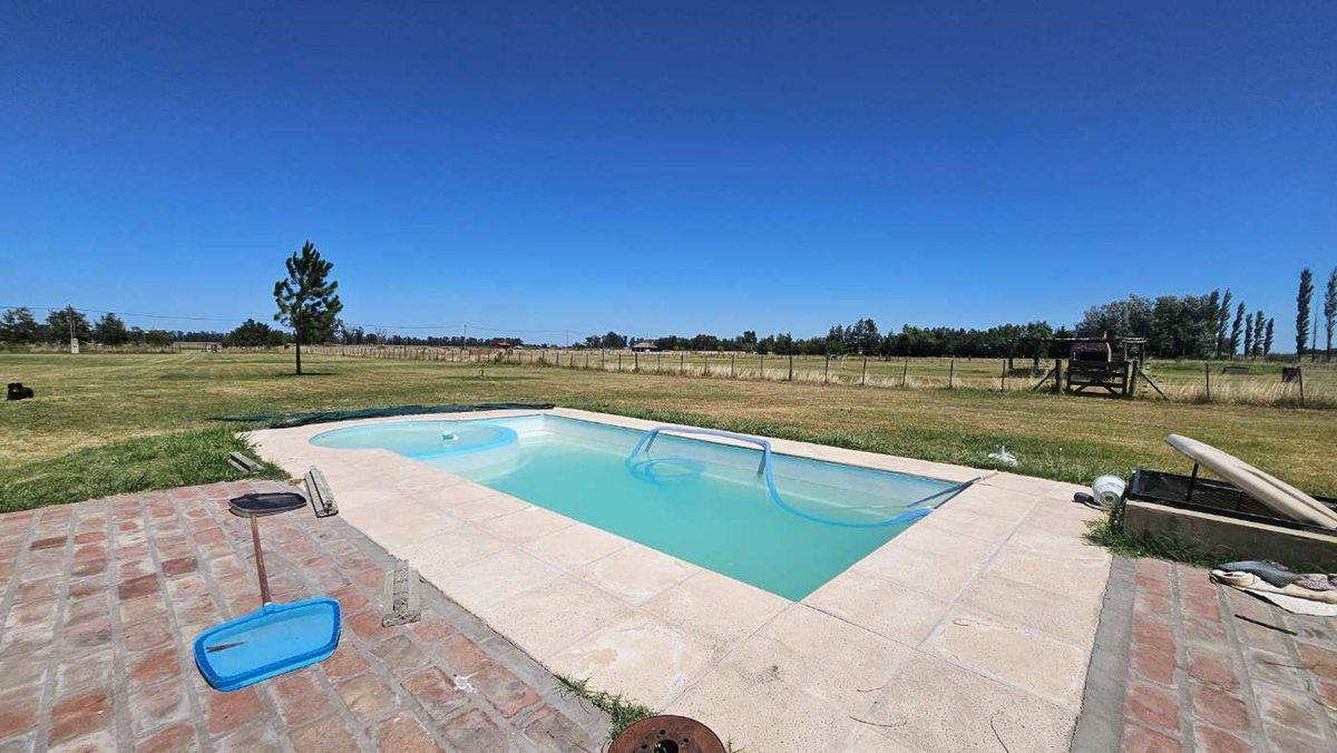 QUINTA EN VENTA CON PILETA EN MERCEDES