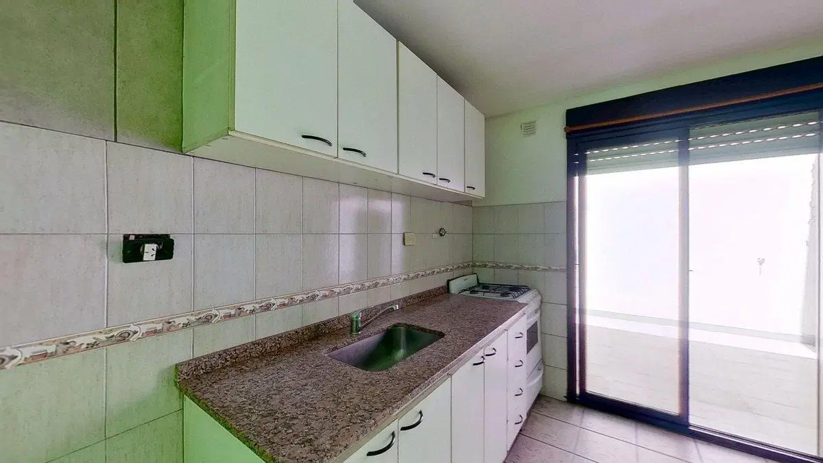 PH 3 AMBIENTES CON PATIO SIN EXPENSAS SAENZ PEÑA 4