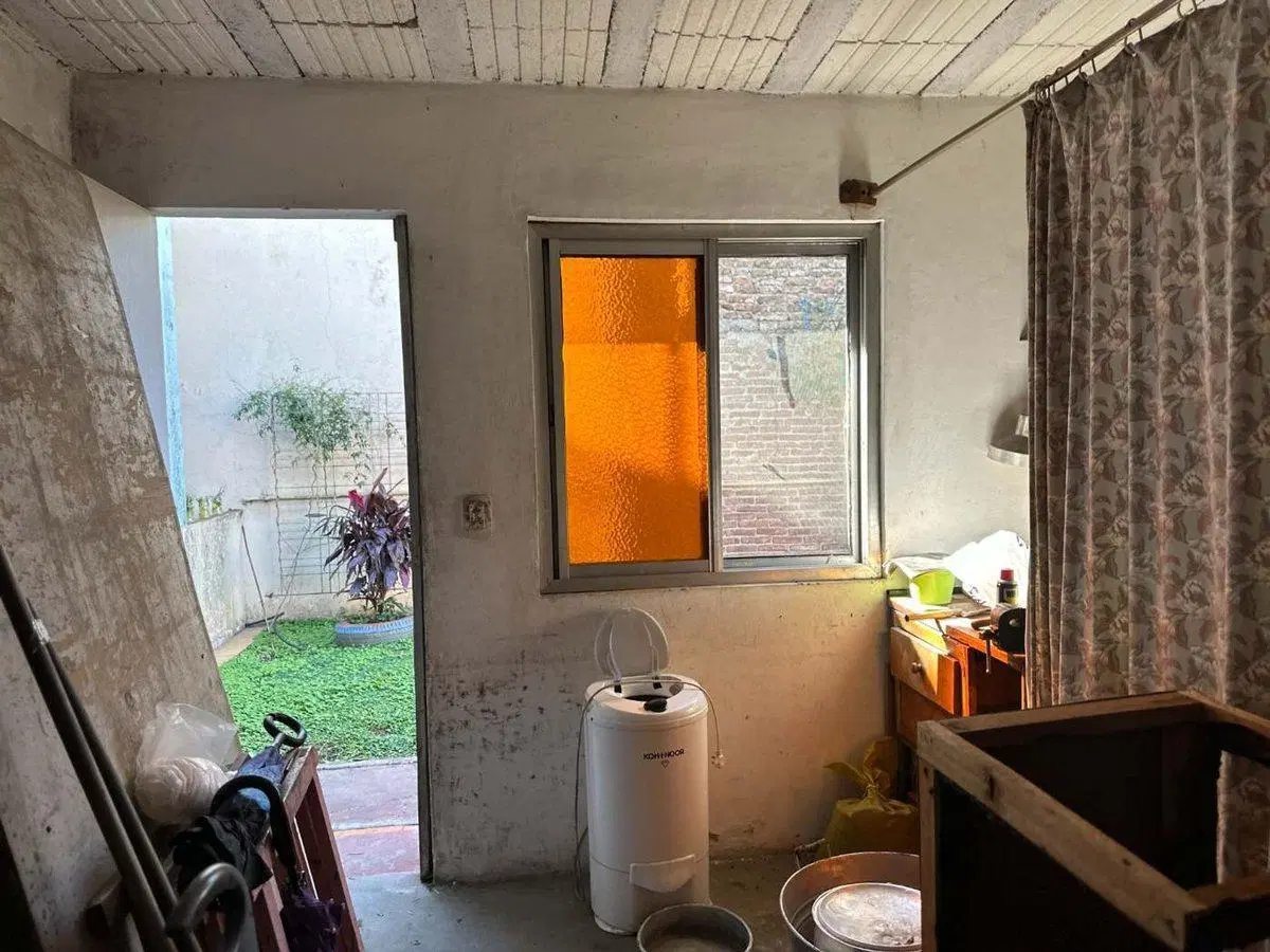 CASA 6 AMBIENTES AVELLANEDA 2 FAMILIAS O QUINCHO 2