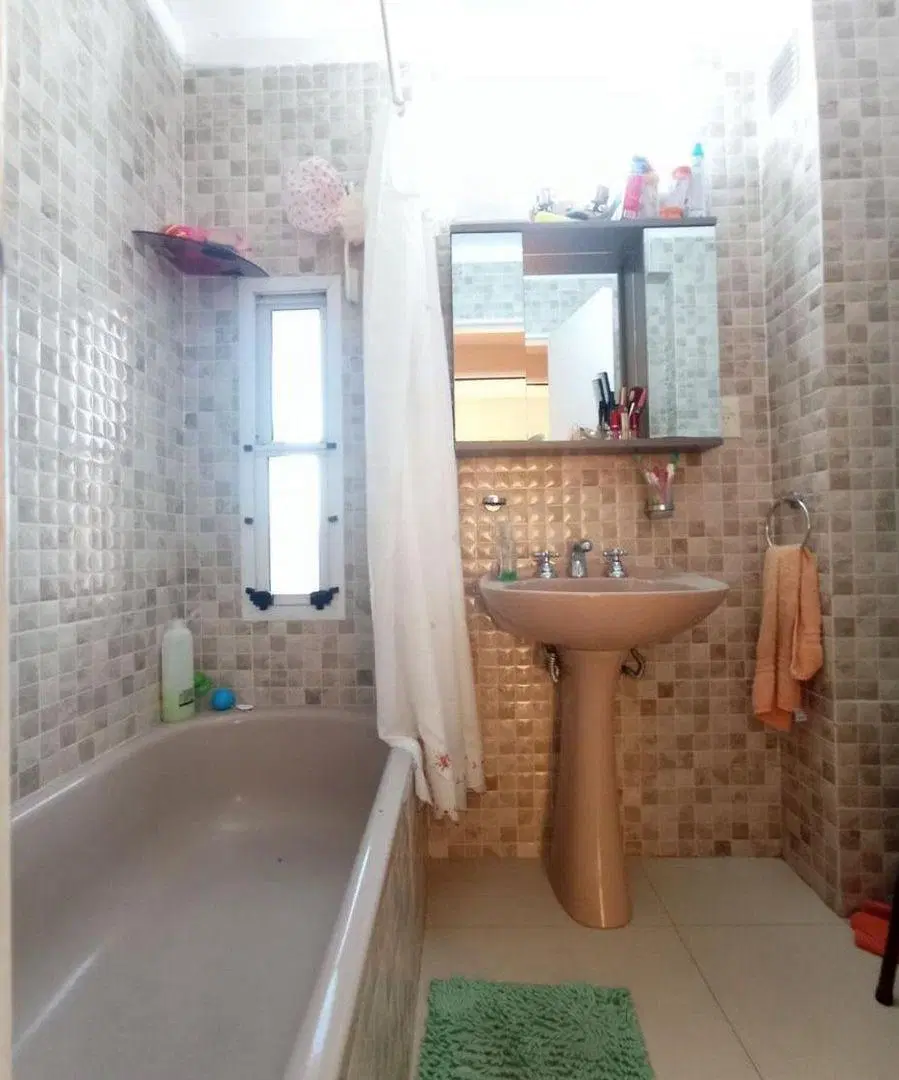 Venta depto 3 ambientes con Balcon Flores 3