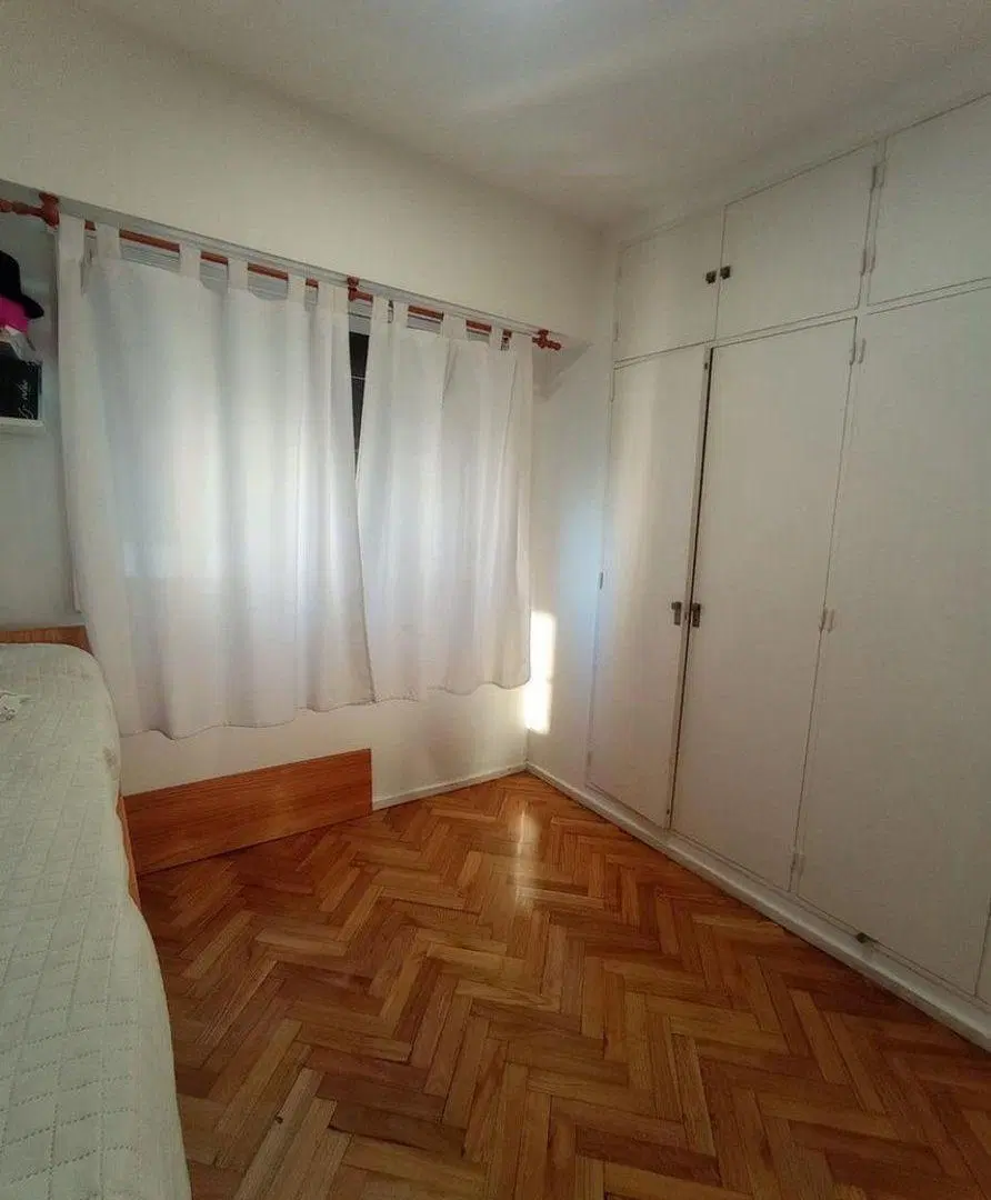 Venta depto 3 ambientes con Balcon Flores 5