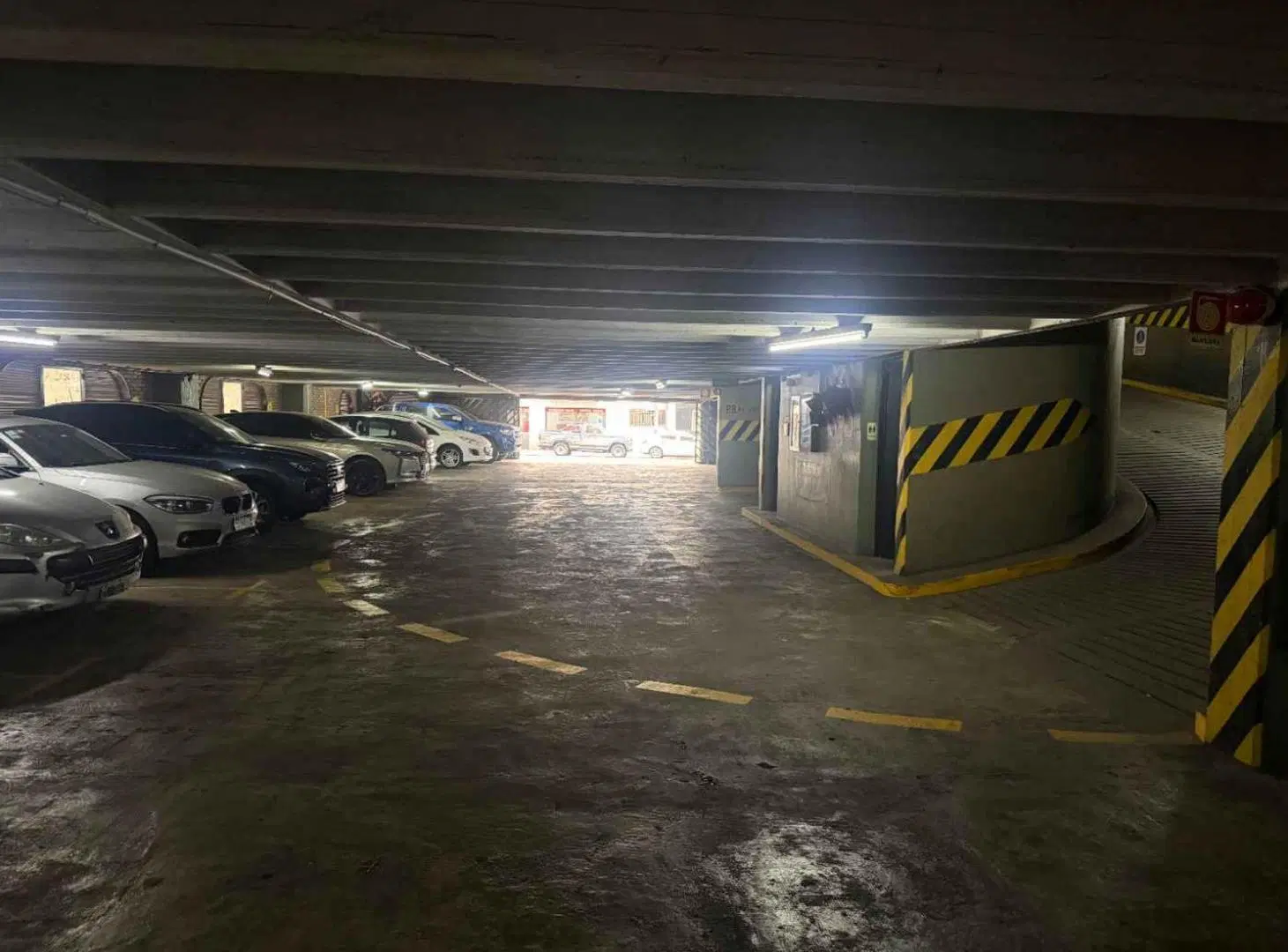 Venta cochera fija y cubierta ZONA ALTO PALERMO 4
