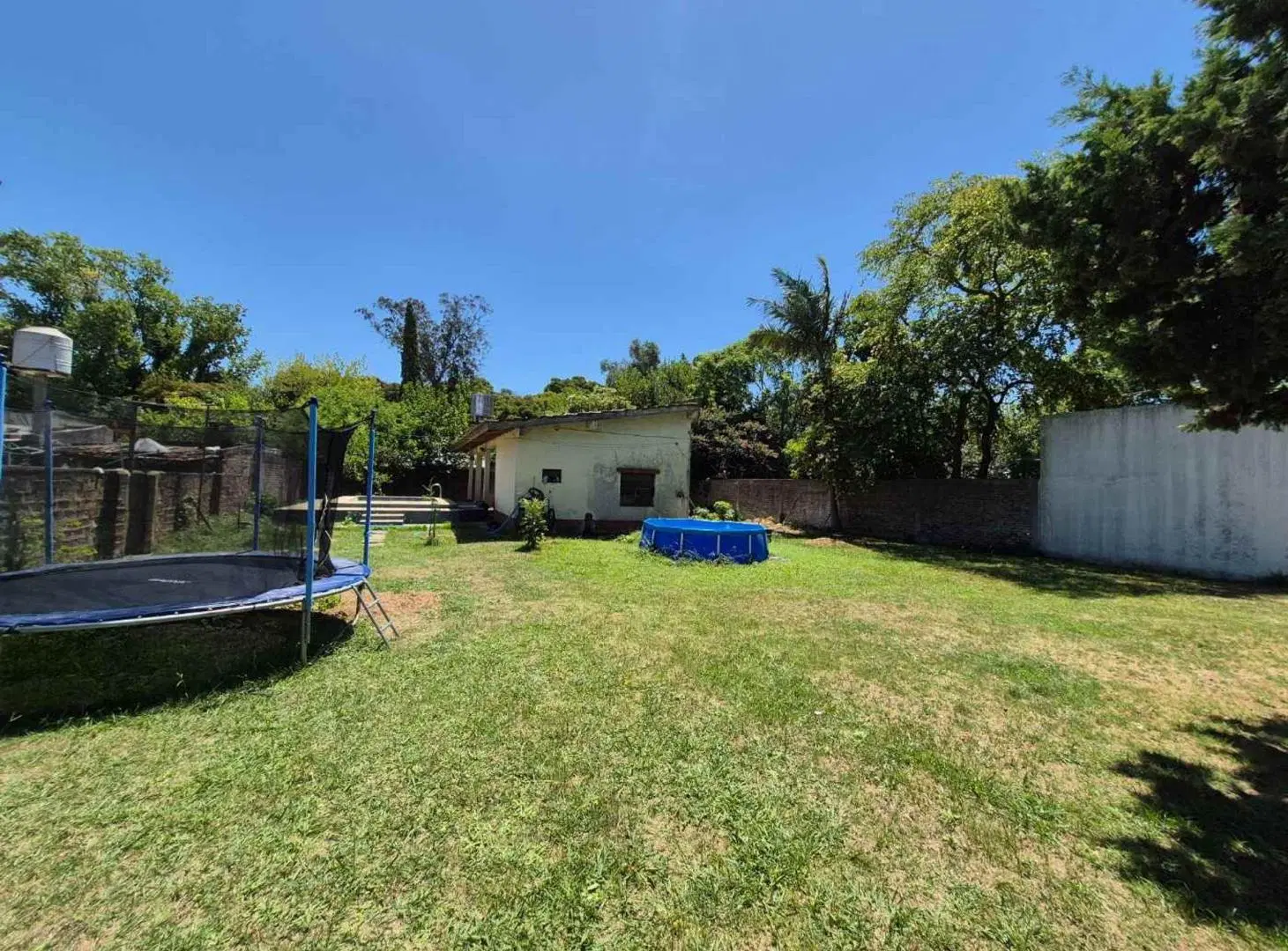 Casa en lote doble a reciclar  Oportunidad 4
