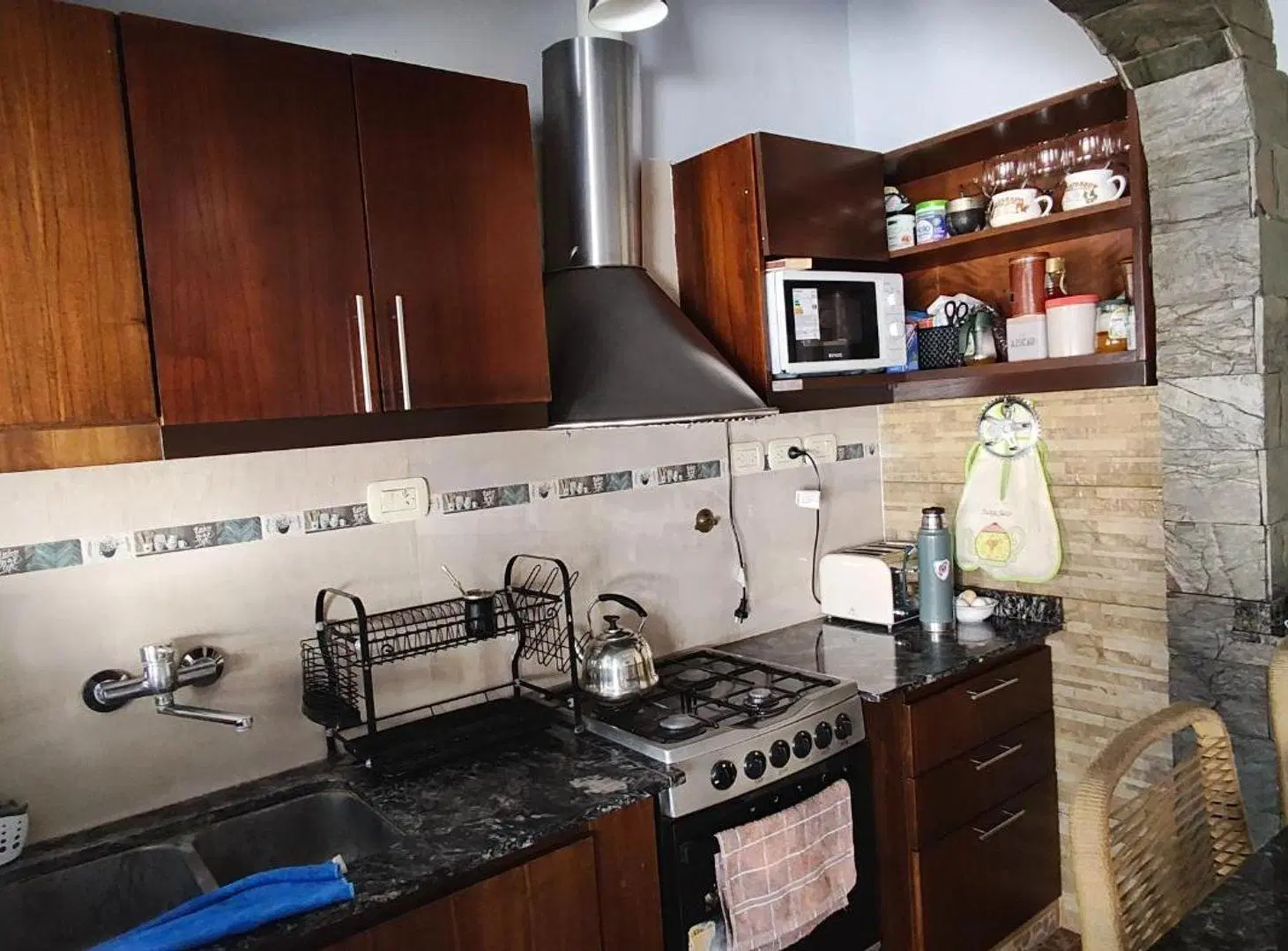 CASA 3 AMB EN VENTA BELLA VISTA PILETA Y QUINCHO 5