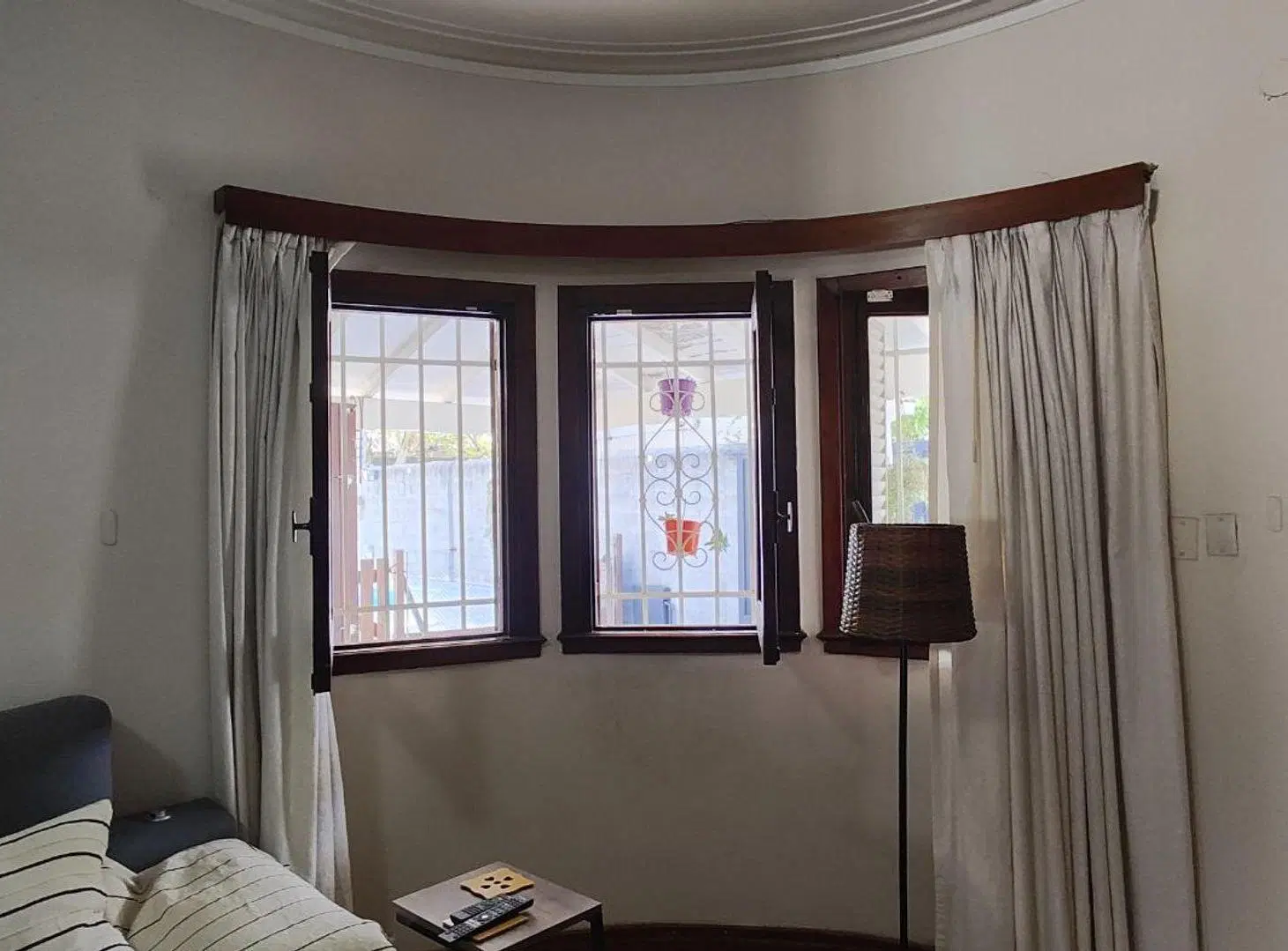 CASA 3 AMB EN VENTA BELLA VISTA PILETA Y QUINCHO 3