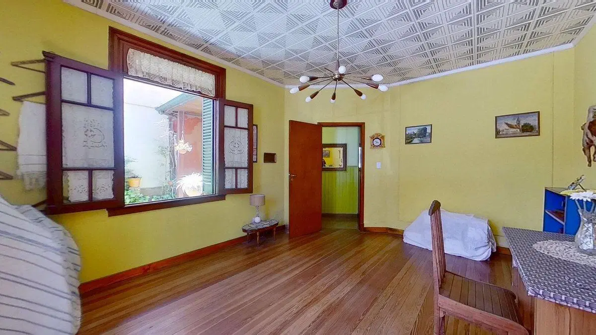 CASA 4 AMBIENTES EN 2 PLANTAS CON JARDÍN 5