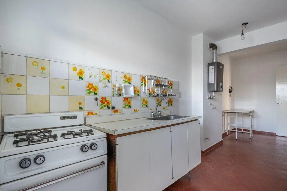VENTA DEPARTAMENTO 4 AMBIENTES CASEROS 3