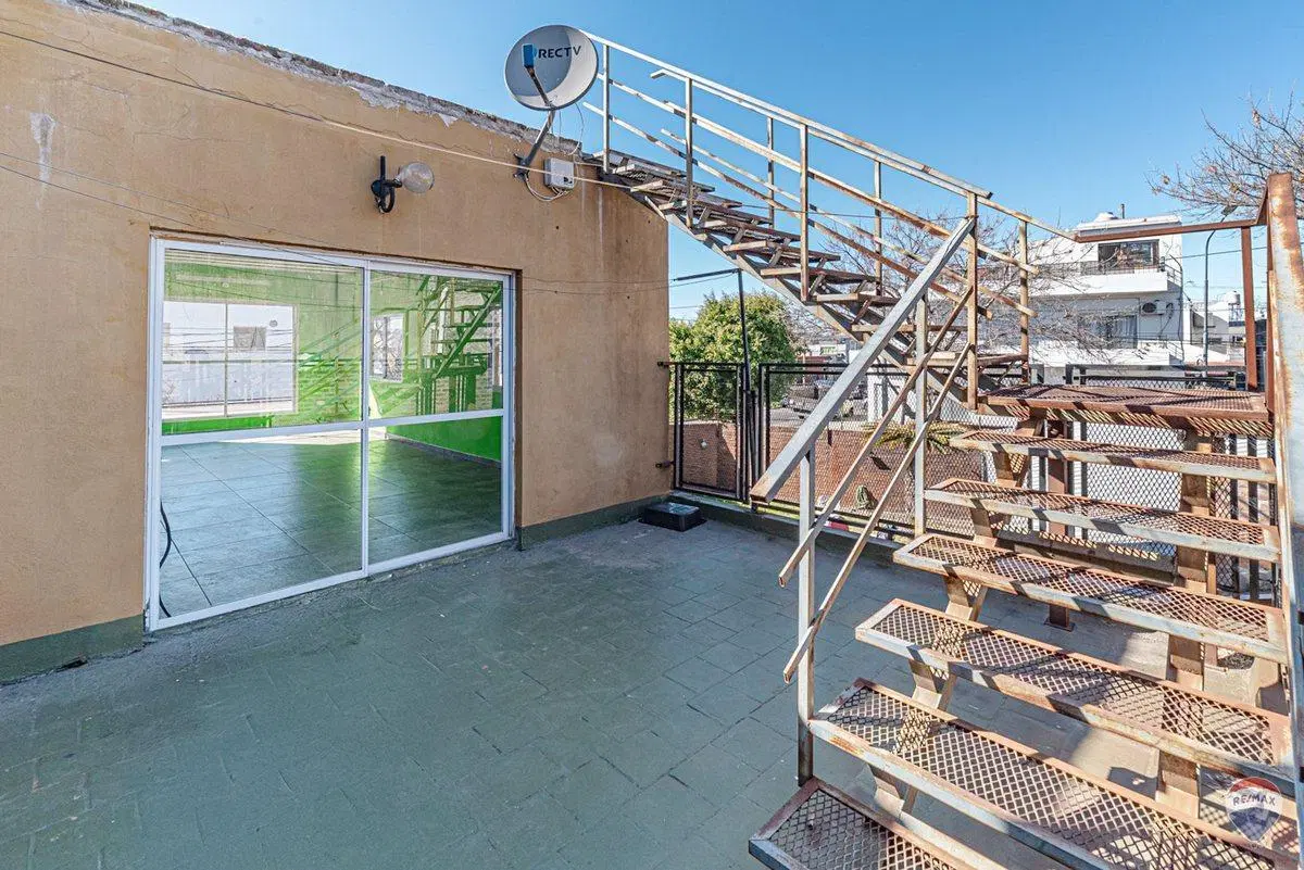 Venta casa Villa Martelli con quincho y jardin 5