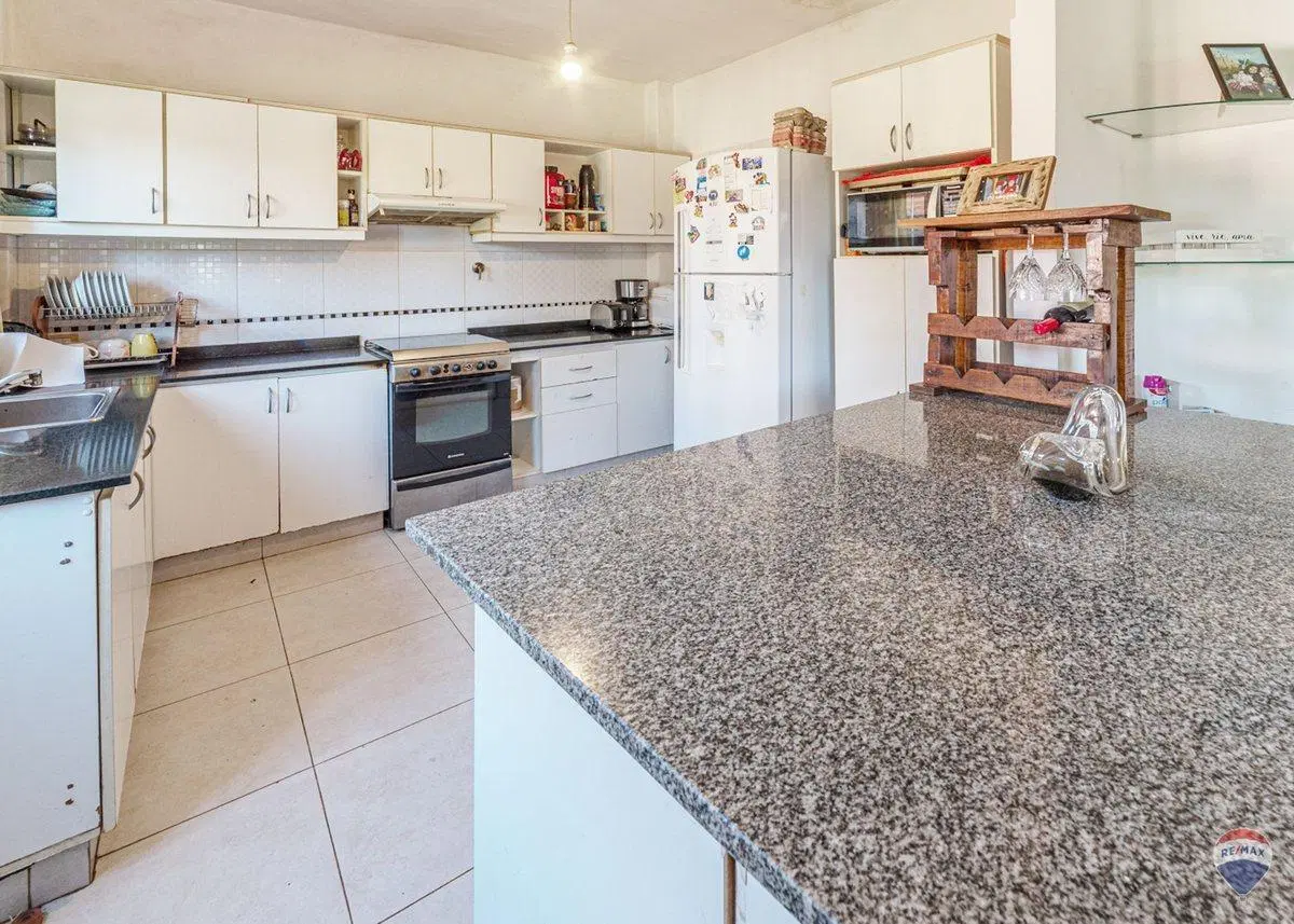 Venta casa Villa Martelli con quincho y jardin 3