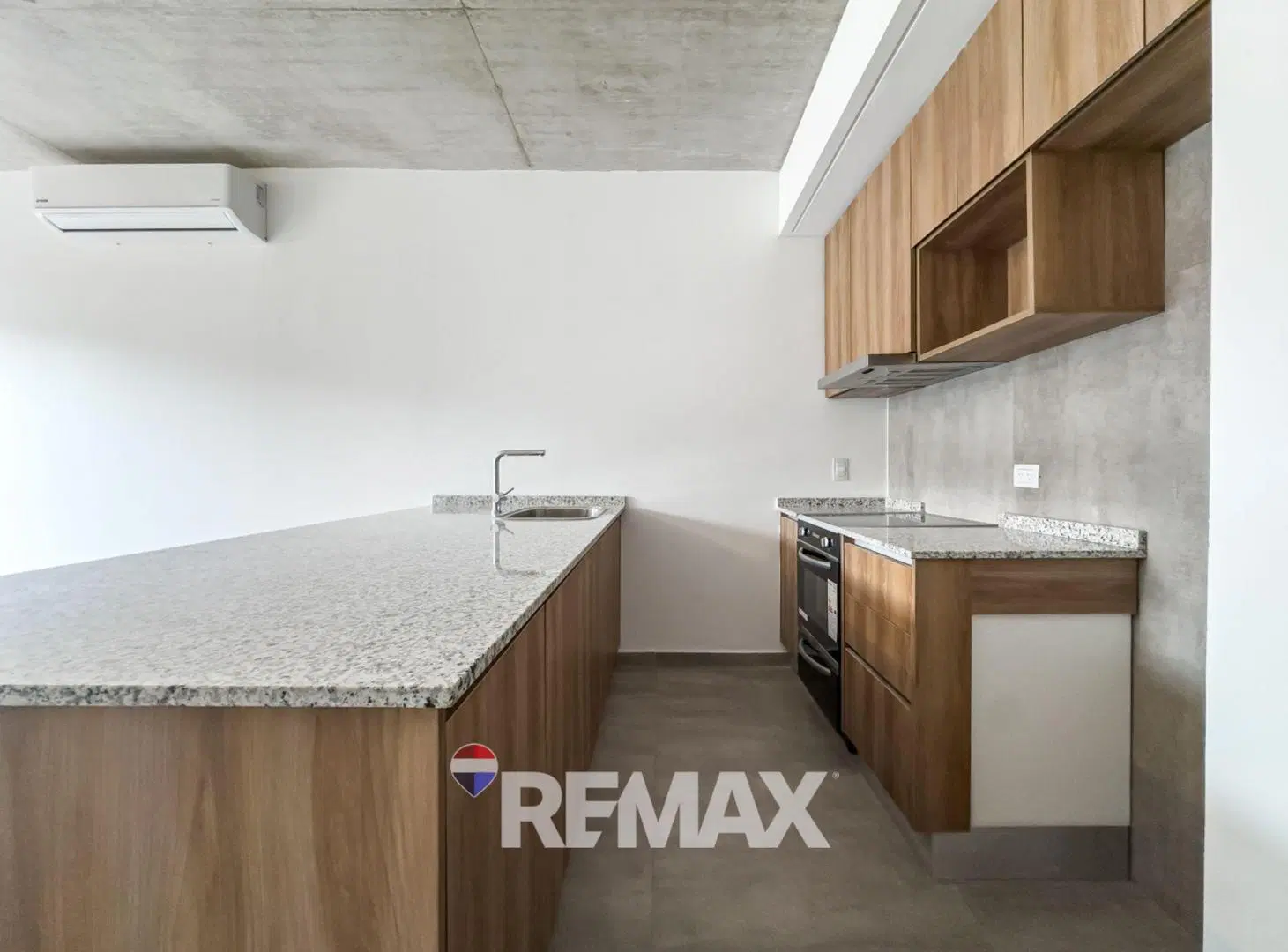 DEPARTAMENTO 3 AMBIENTES VENTA CANNING CON TERRAZA 4