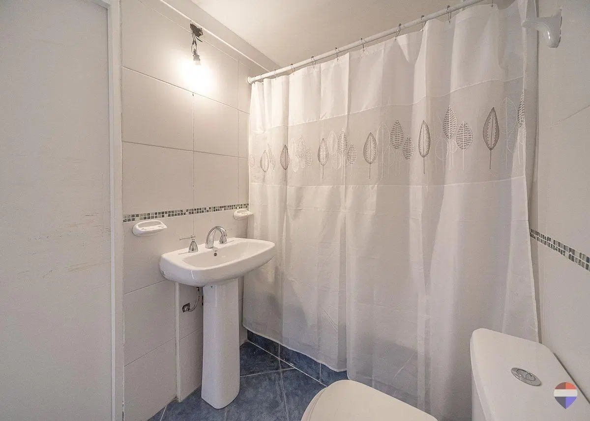 Venta Monoambiente con balcon Flores 4
