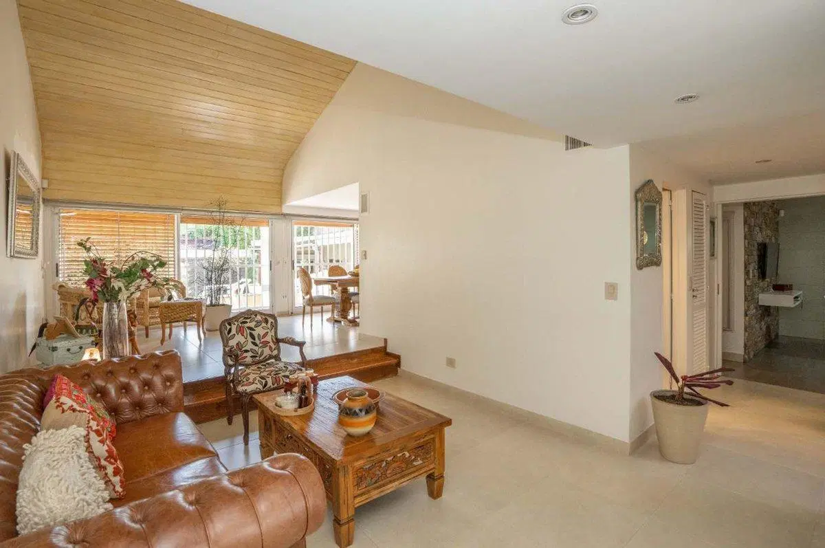 Casa en San Justo con pileta y quincho venta 5