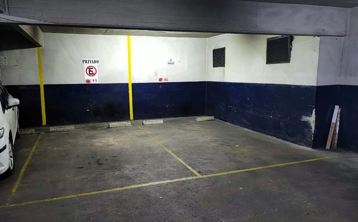 Venta Cochera Tribunales Pb Grande Fija Cubierta 2