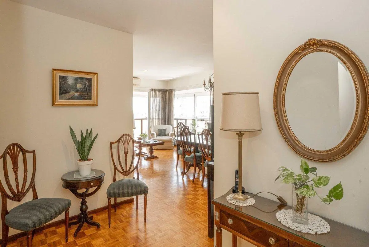 Venta departamento 3 amb con dependencia y cochera 2
